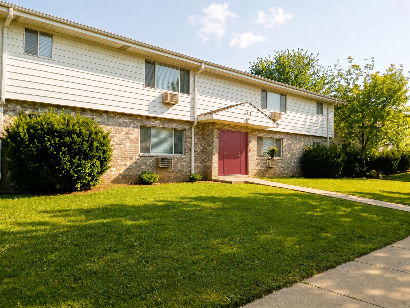Kenosha Apartment: 4023-4209 50th St., 5020 40th Ave.