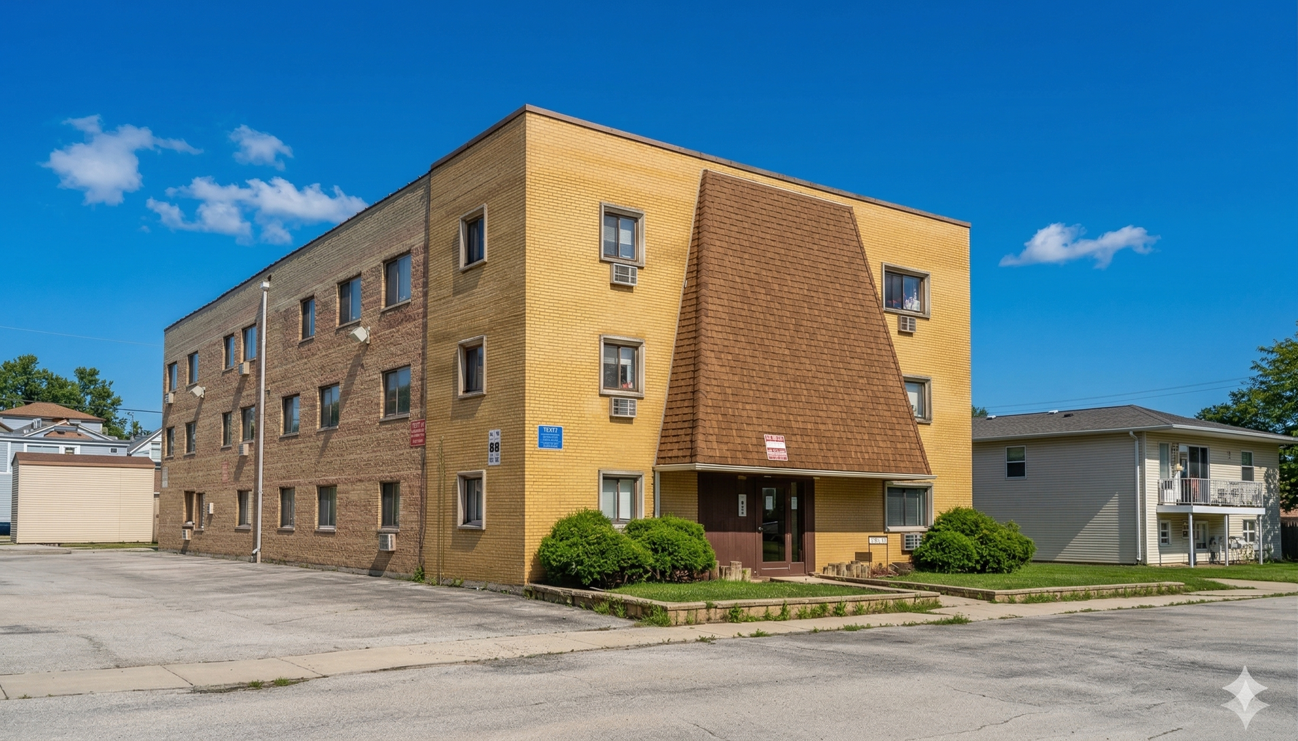 Summit Apartment: 7631 W 63rd Pl