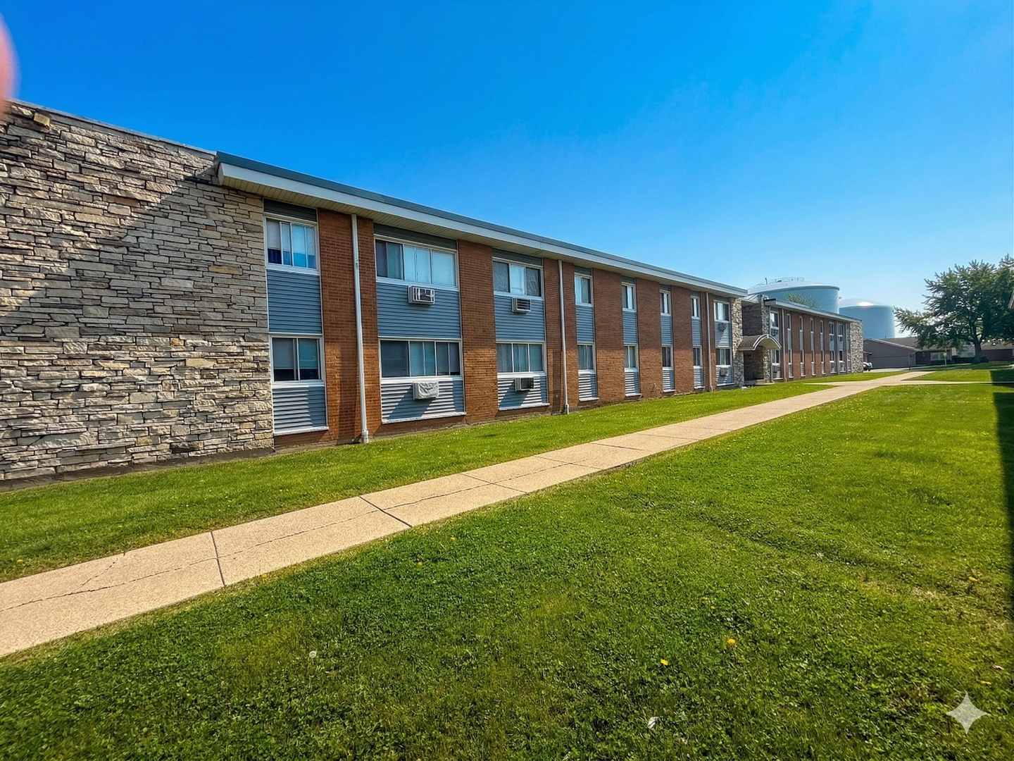 Kenosha Apartment: 5904, 5818, 5912 50th Ave.