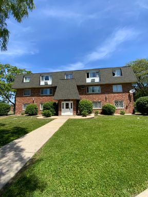 Newly Renovated 2-Bedroom Coming Soon!