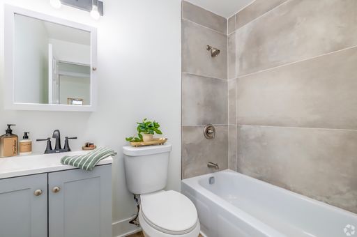 Now Offering ONE MONTH FREE! Newly Rehabbed Unit. Walkable Lifestyle Neighborhood! – photo 1