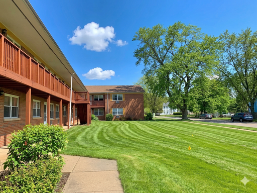 2-Bedroom Apartment Steps from Downtown Palatine & Metra!