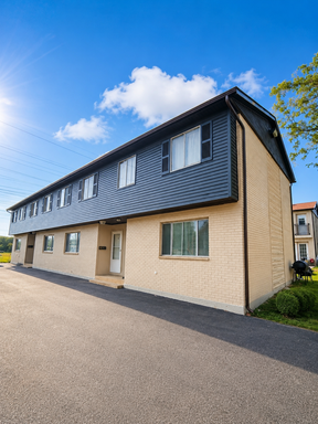 Free Month For Qualified Applicants | Renovated 3-BEDROOM Townhome – photo 1