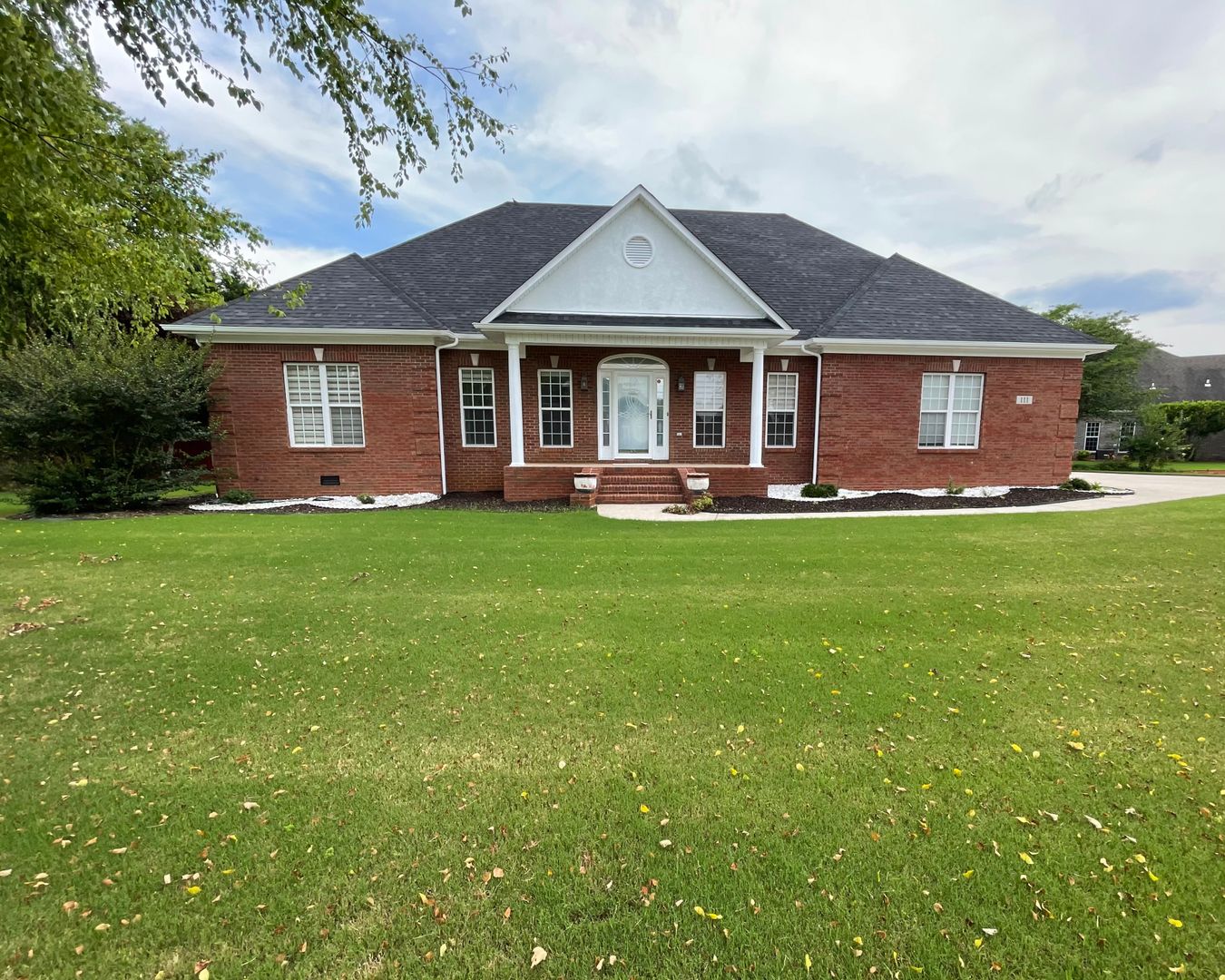 Huntsville House: 111 Silver Strand Trail