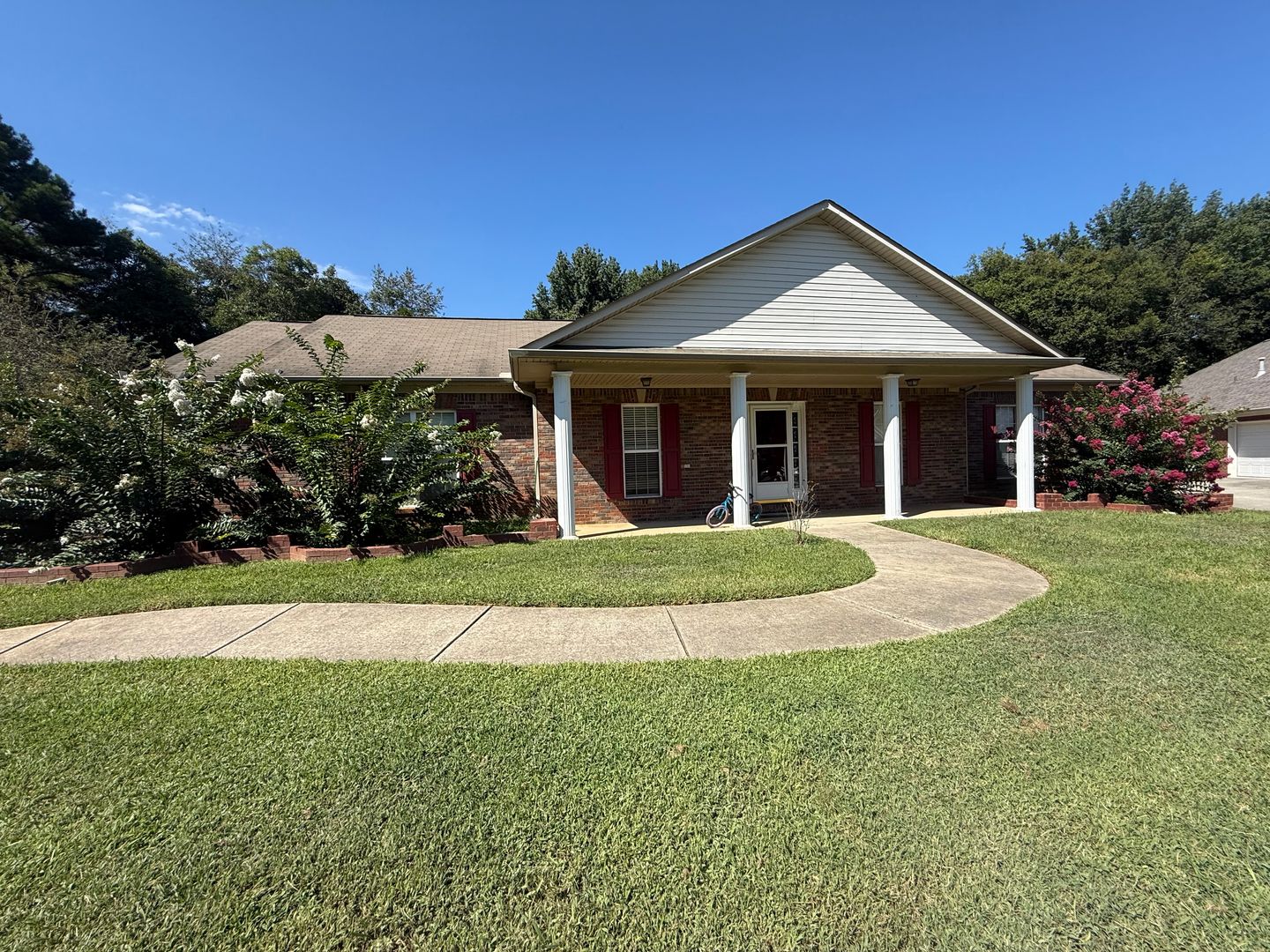 Huntsville House: 242 Turtle Creek Dr