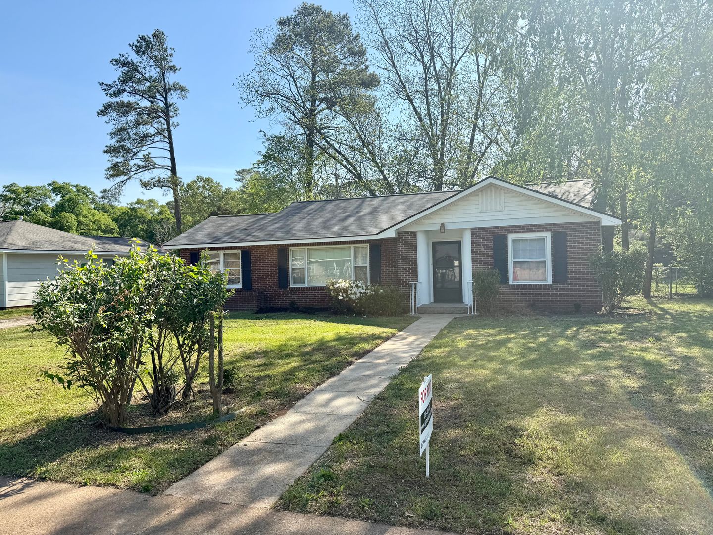 Decatur House: 1530 Somerville Rd SE