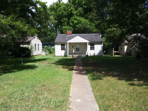 Take a look at this charming 2-bedroom, 1-bath home in desirable Southeast Decatur! – photo 1