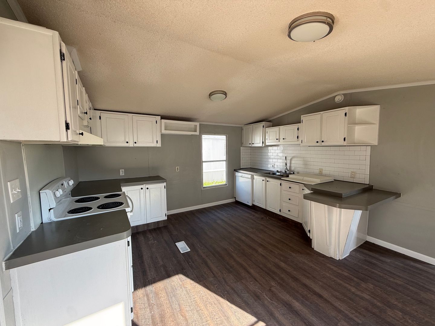 Somerville Apartment: 3719 Hwy 36 E