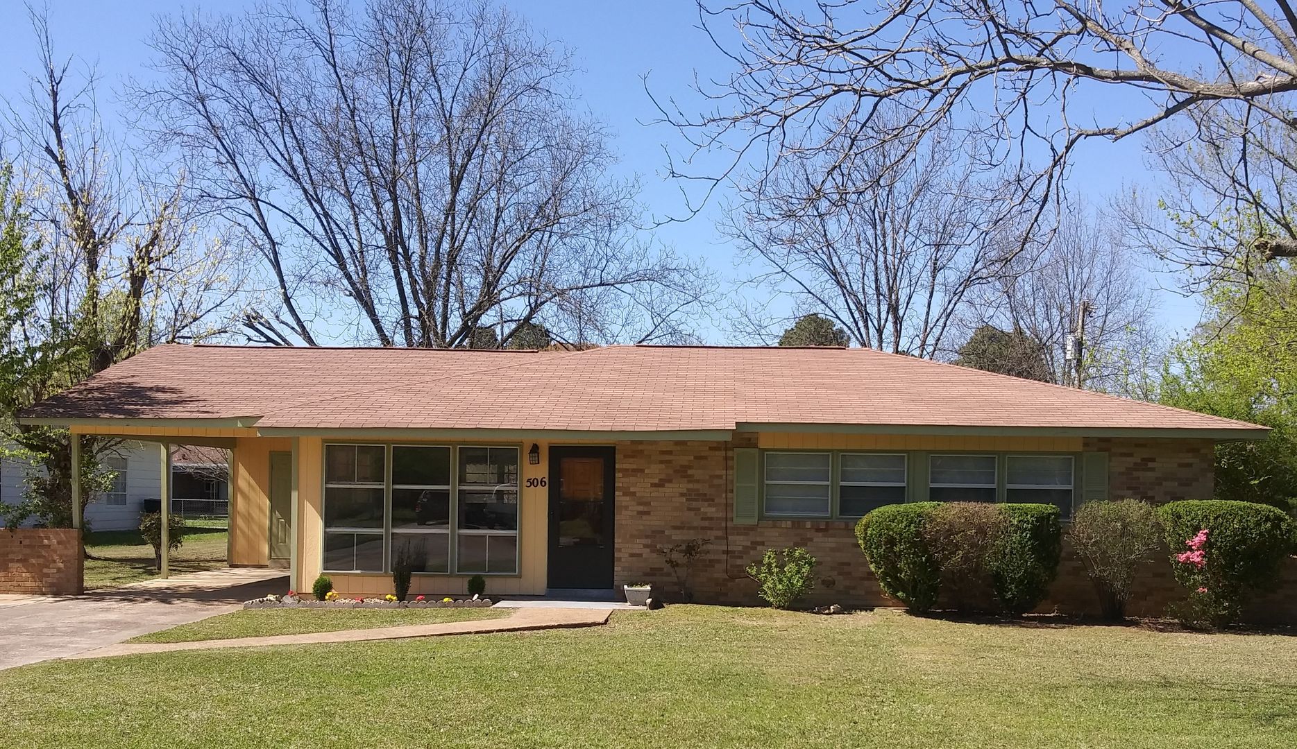 Decatur House: 506 Ewell St SW
