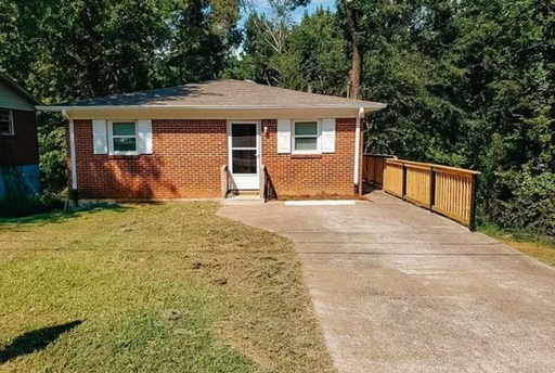 2/1 Duplex Available - SHORT TERM LEASE OPTION - Section 8 Accepted