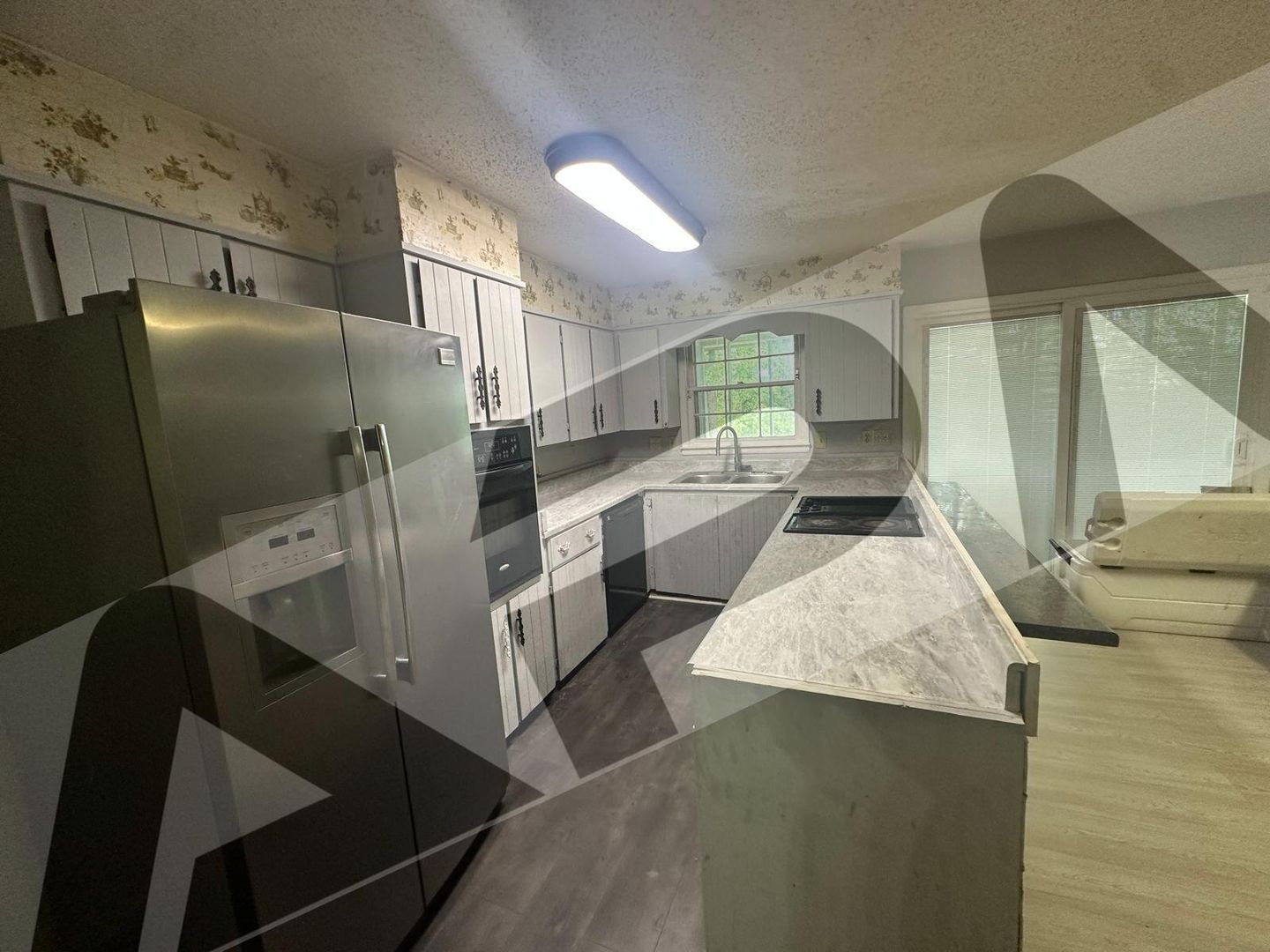 525 Stoney Brook Dr SW 6 of 12