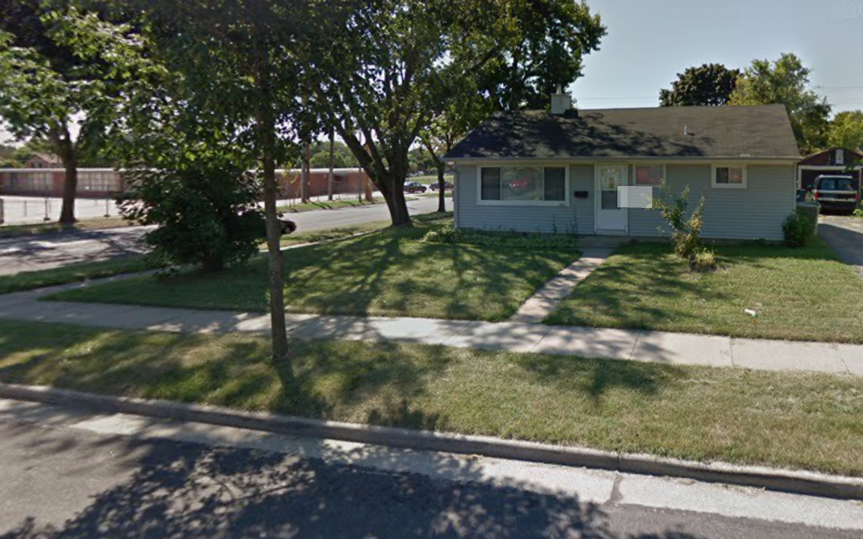 Milwaukee House: 6901 W Sheridan Ave