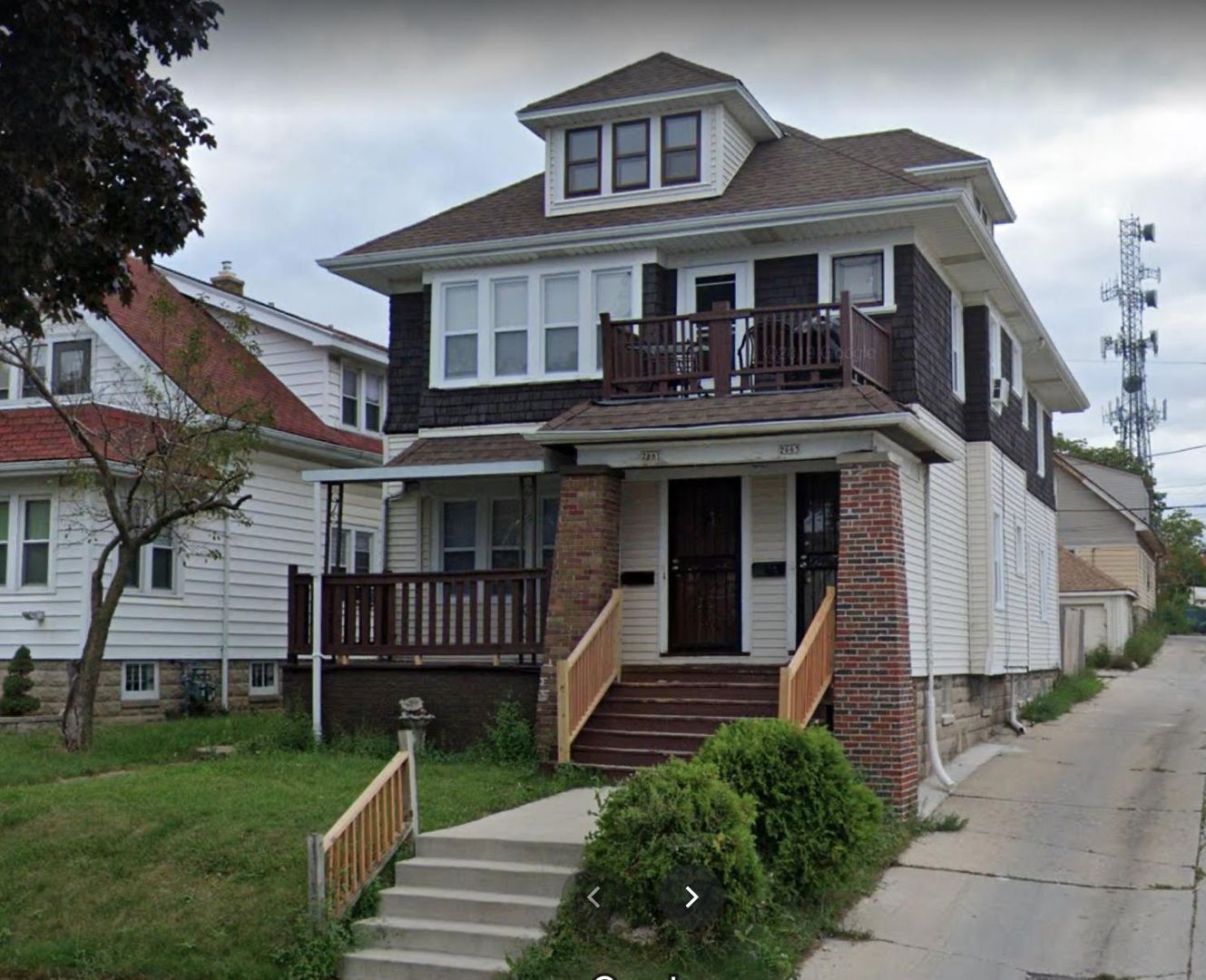 Milwaukee Apartment: 2661-2663 N 56th St