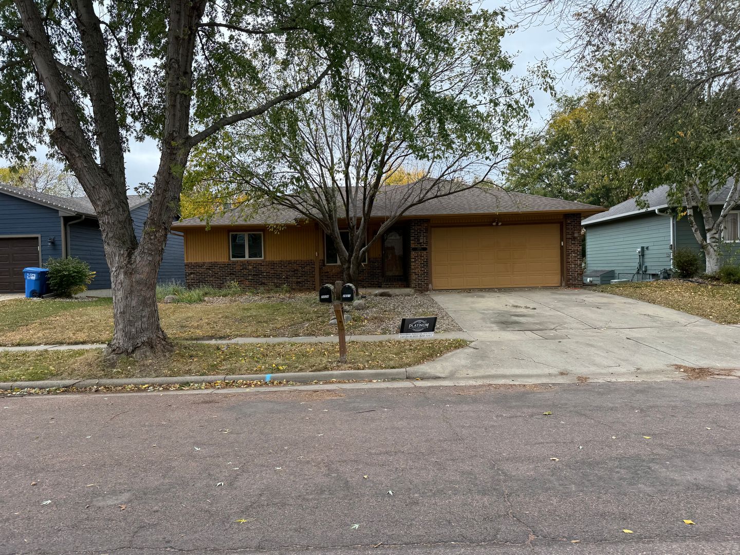 Sioux Falls House: 2601 S Ascot Ave