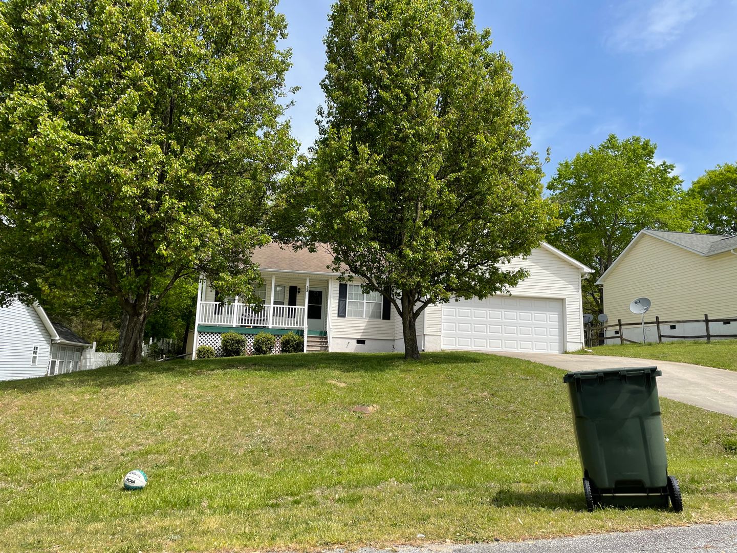 Thomasville House: 104 Birch Tree Ln