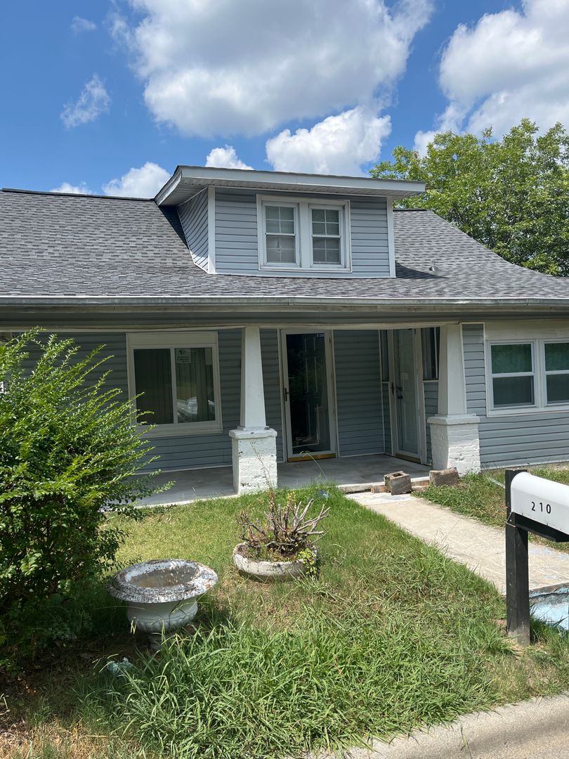 Thomasville House: 210 Black Street