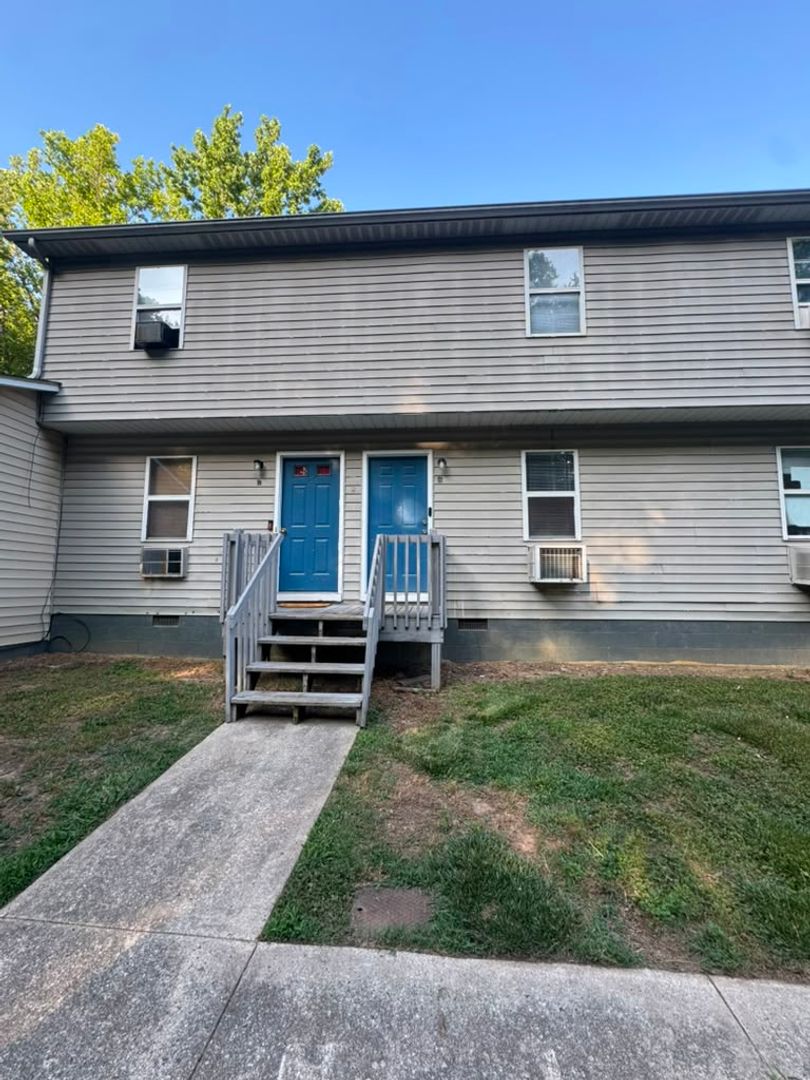 Thomasville Apartment: 1024 Blair St.