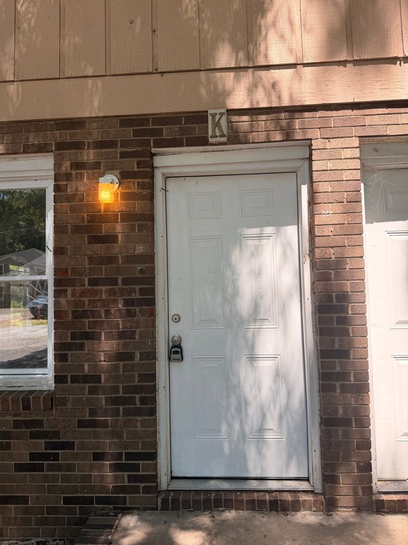 Thomasville Apartment: 200 Memorial Park Dr
