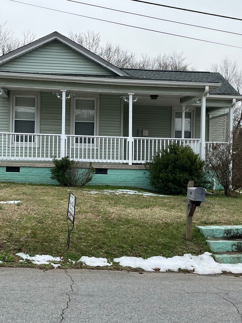 Thomasville House: 403 Amazon St.