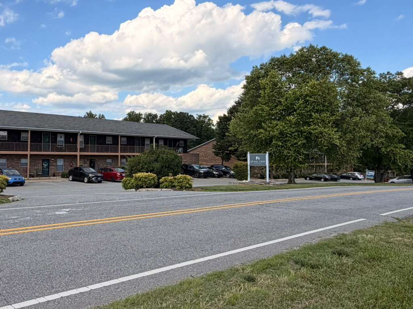 Kernersville Apartment: 317 Pineview Dr.