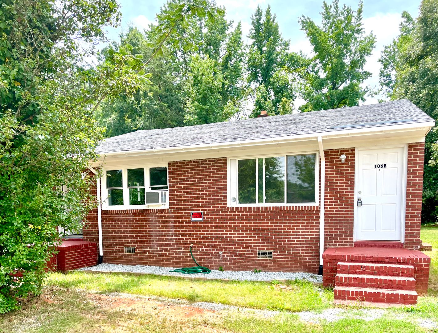High Point Apartment: 106 Lassiter Drive