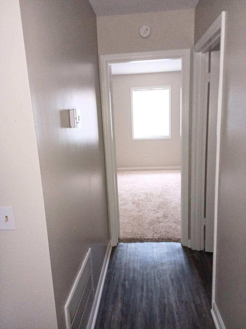 Elkin Apartment: 138 Sloop st