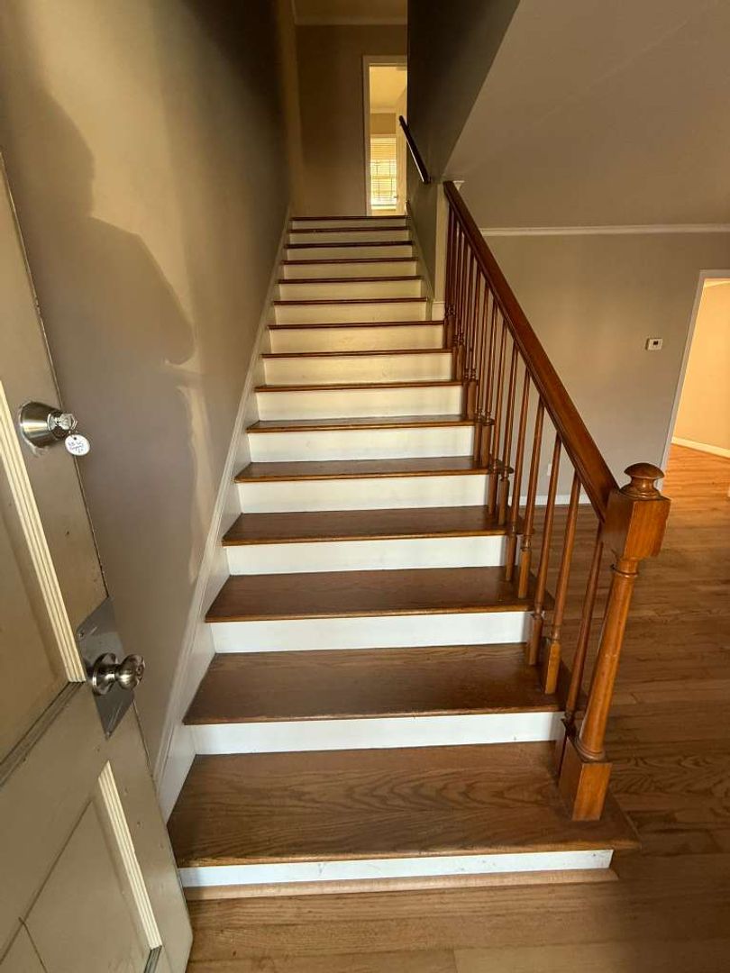 Thomasville Apartment: 231 W. Colonial Dr.