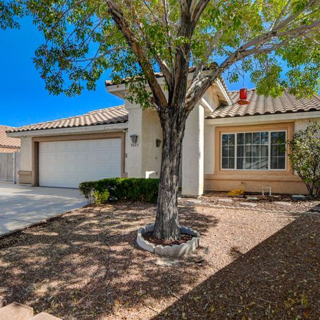 North Las Vegas House: 5022 Vista Loma Way