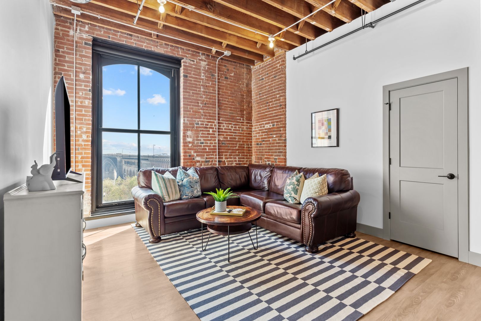 St. Louis Apartment: 618 N 2nd St