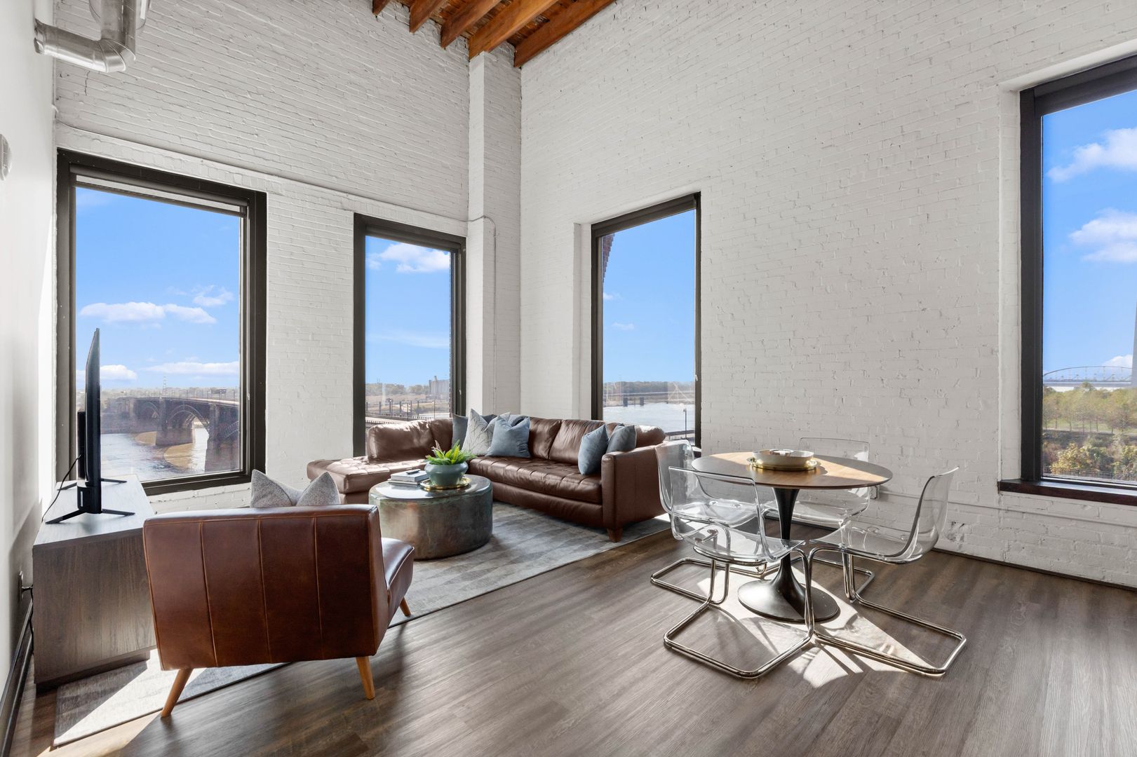St. Louis Apartment: 701 N 1st St
