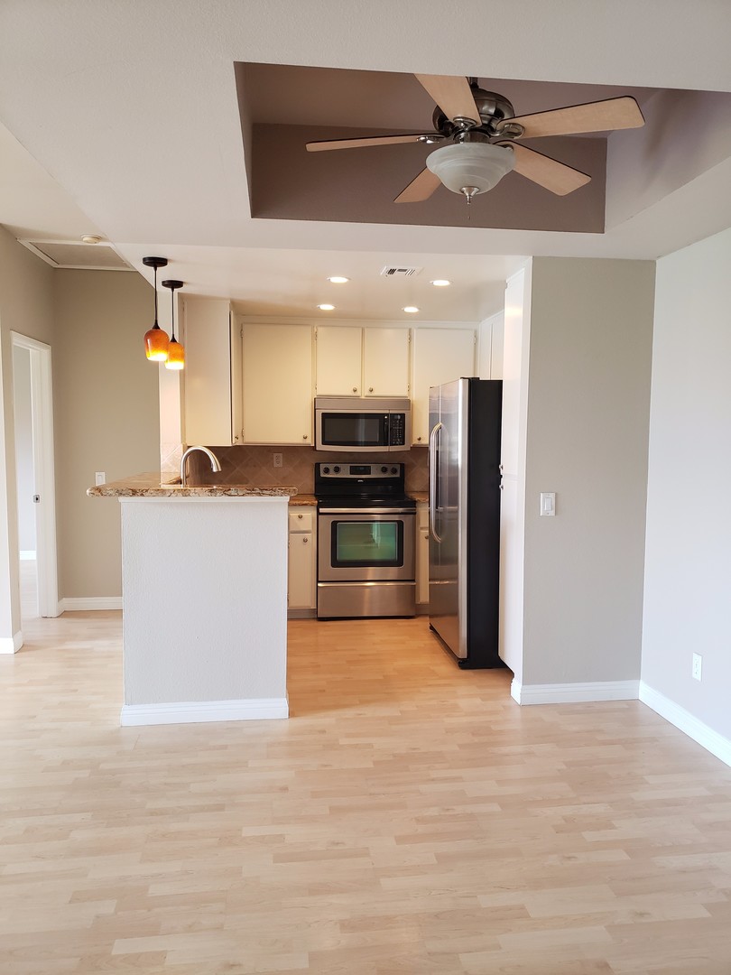 San Diego House: 2020 Camino De La Reina Unit 303
