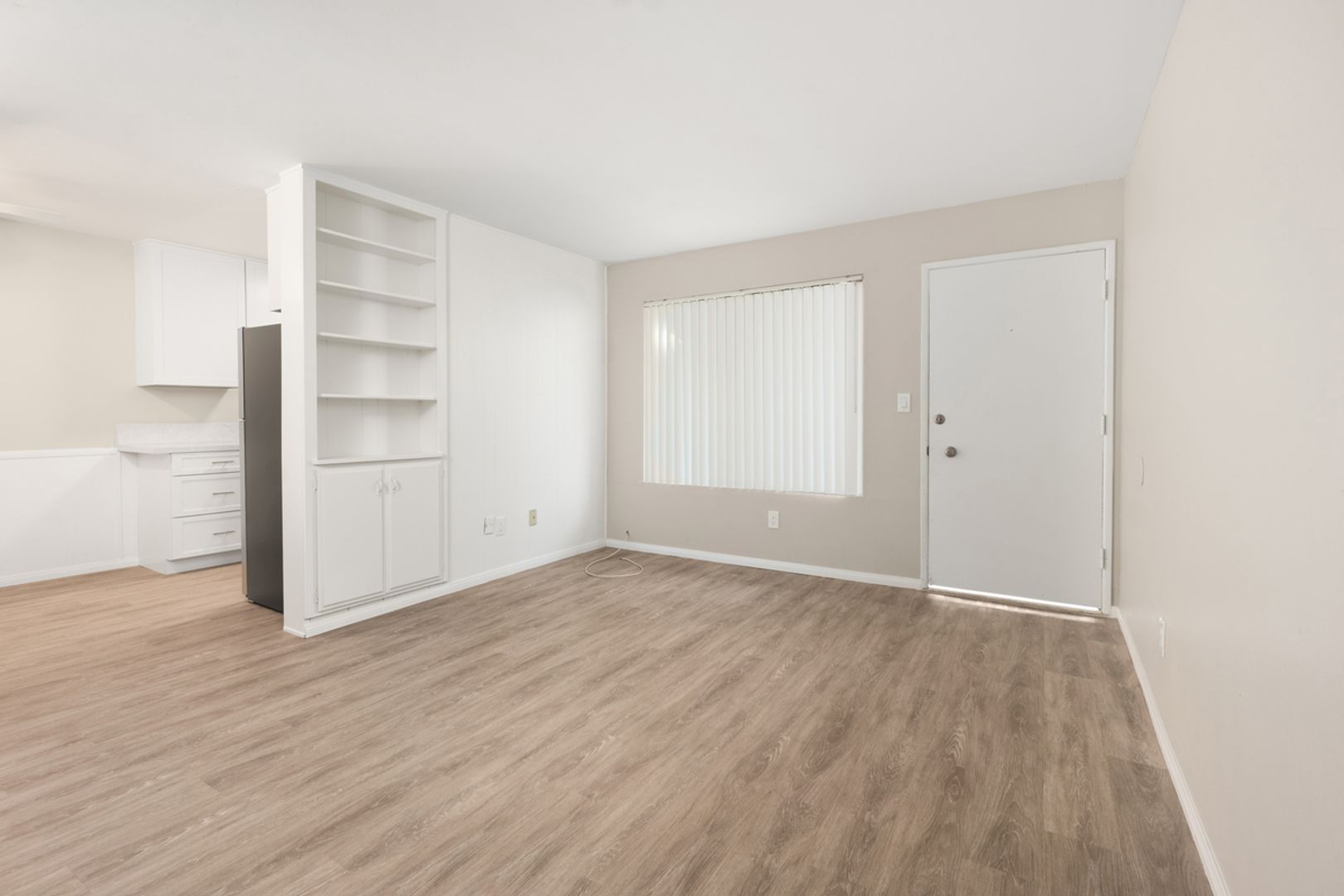 San Diego Apartment: 4160 Hamilton Street