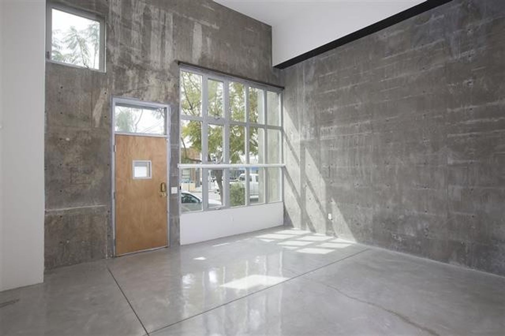 San Diego House: 1708 National Ave