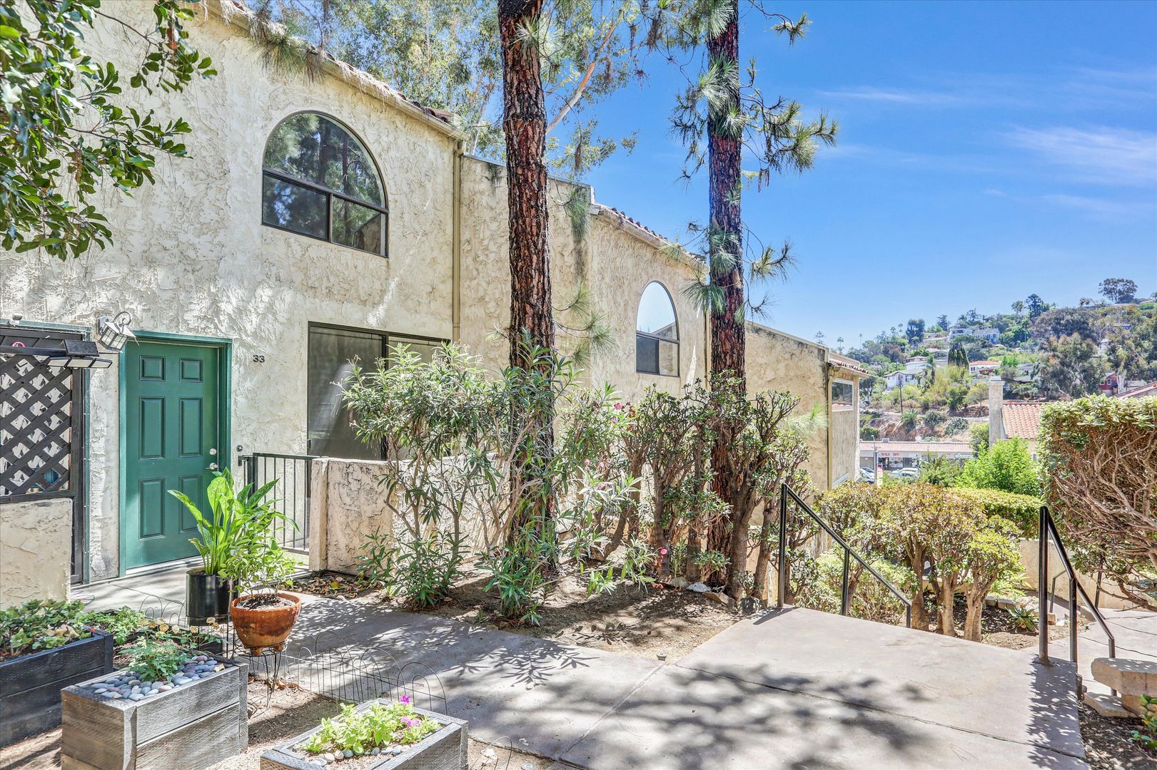 La Mesa House: 7940 University Ave #33
