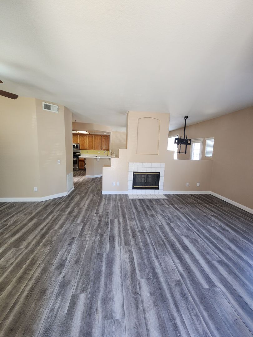 San Diego House: 9332 Babauta Rd Unit 89