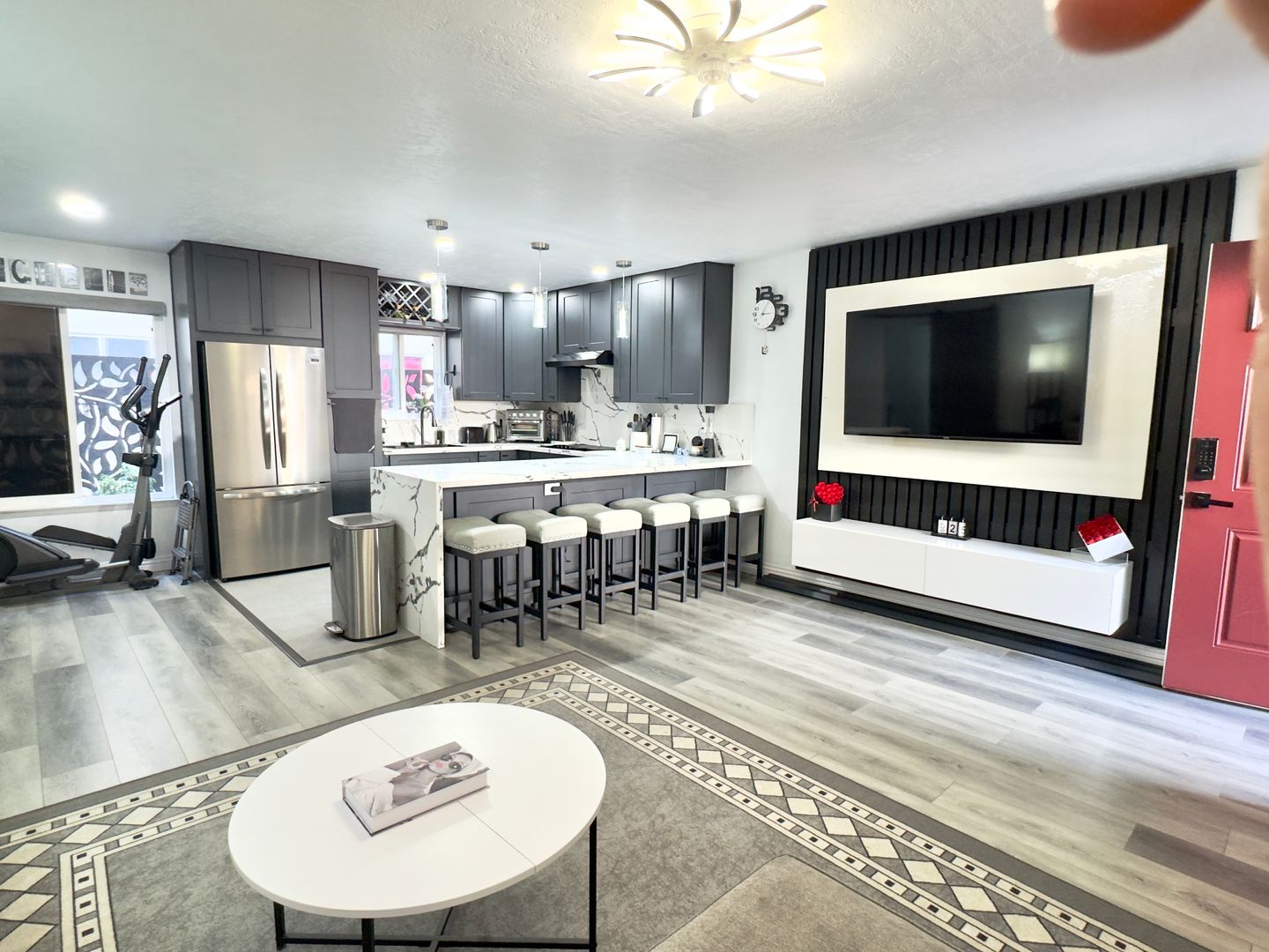 San Diego House: 4360 42nd St unit 2