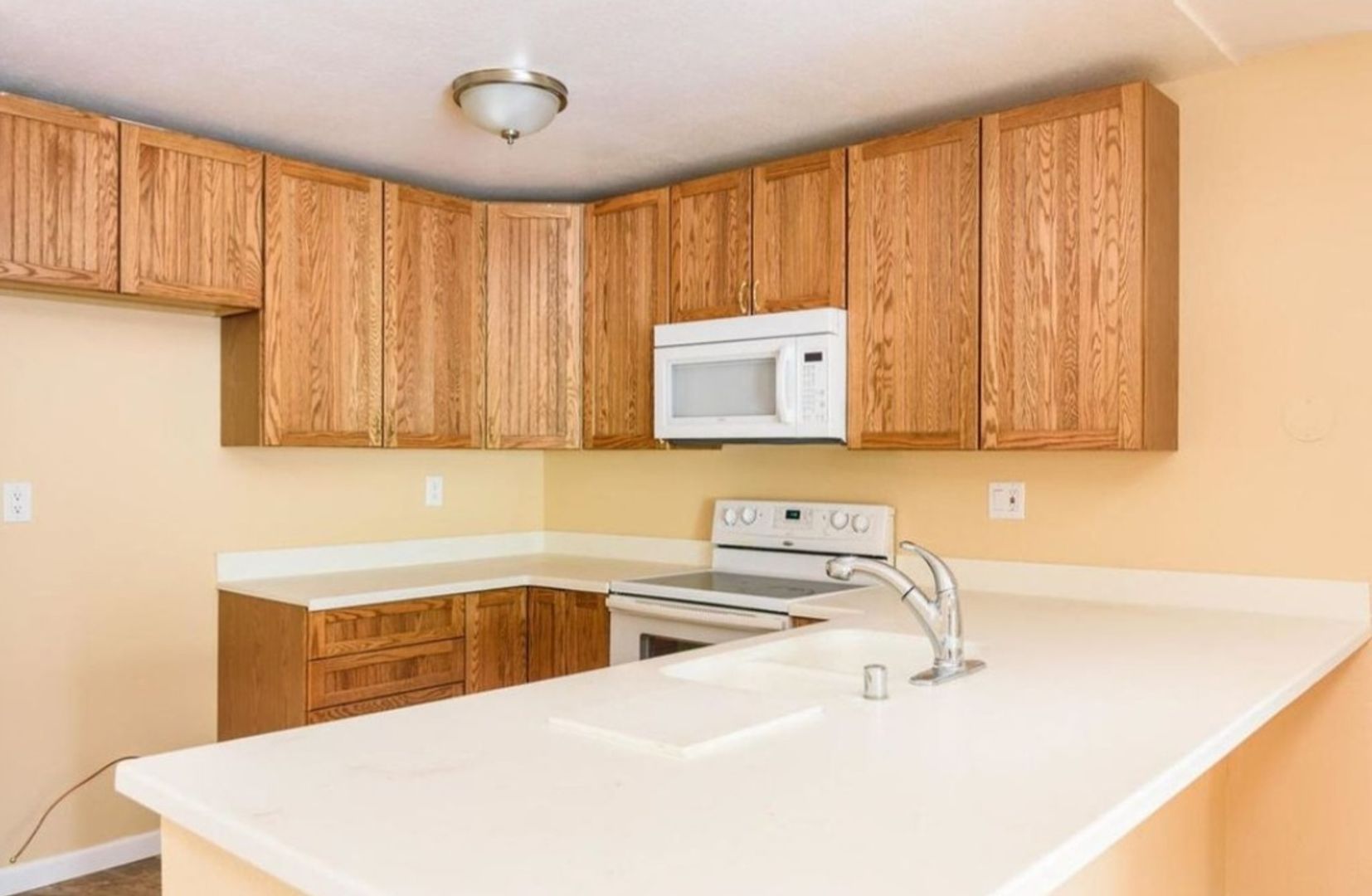 San Diego House: 6131 Rancho Mission Rd Unit 106