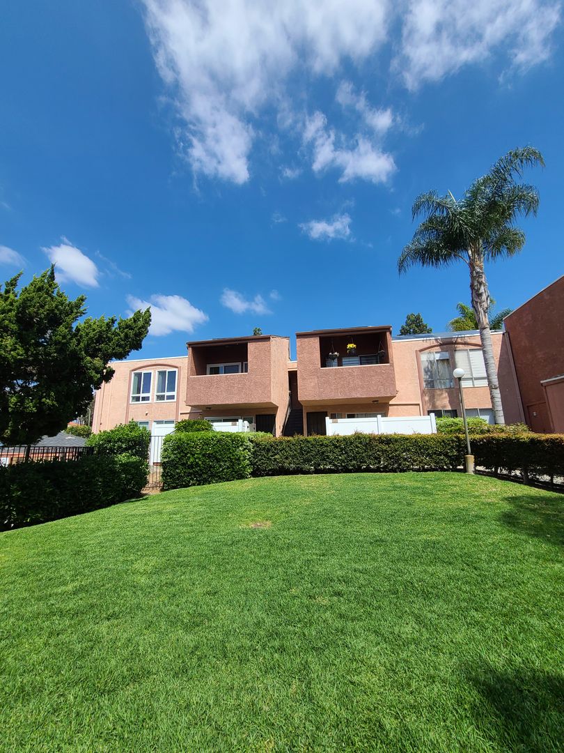 San Diego Condo: 7740 Margerum Ave Unit 212