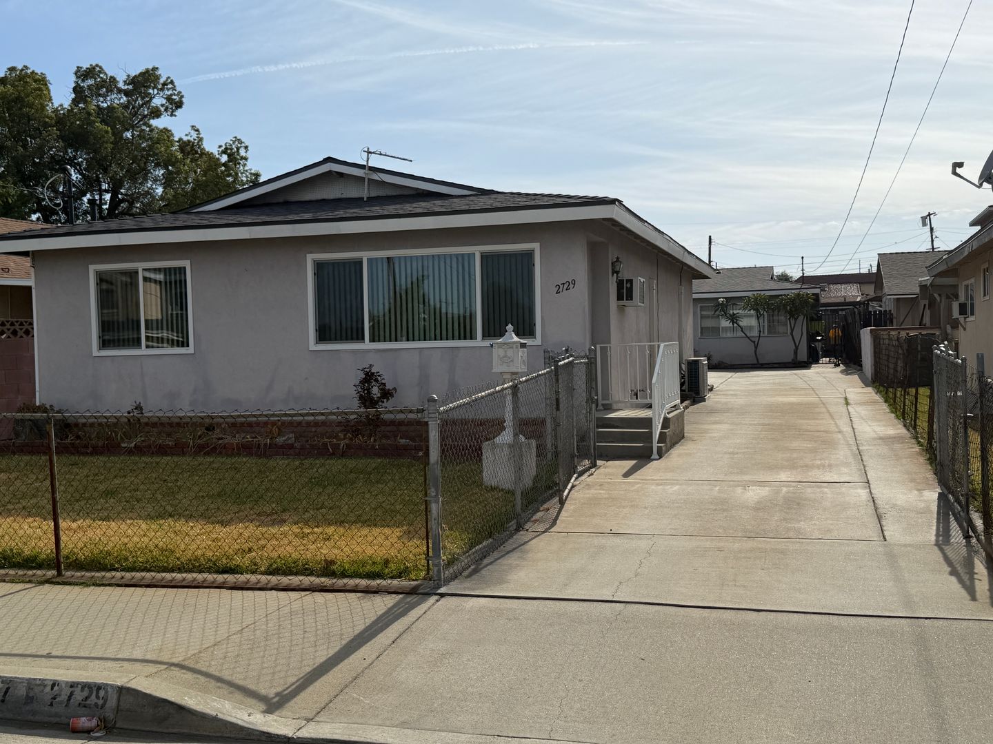 Rosemead Multiplex: 2727-2729 Kelburn Avenue