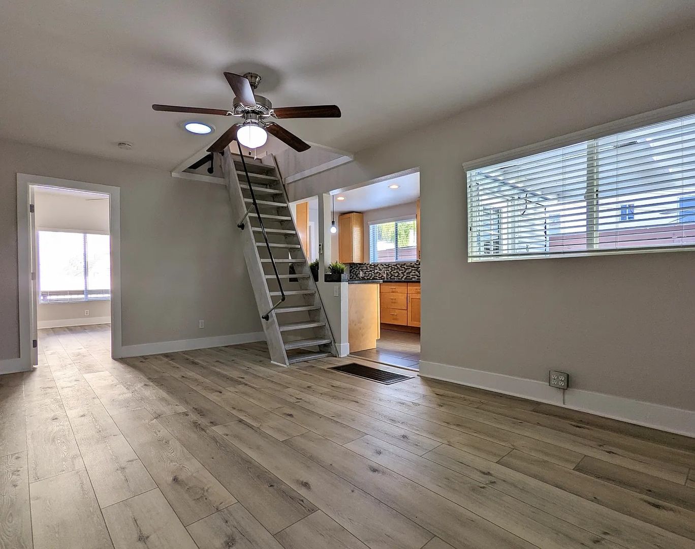 San Diego House: 4321 1/2 Louisiana St