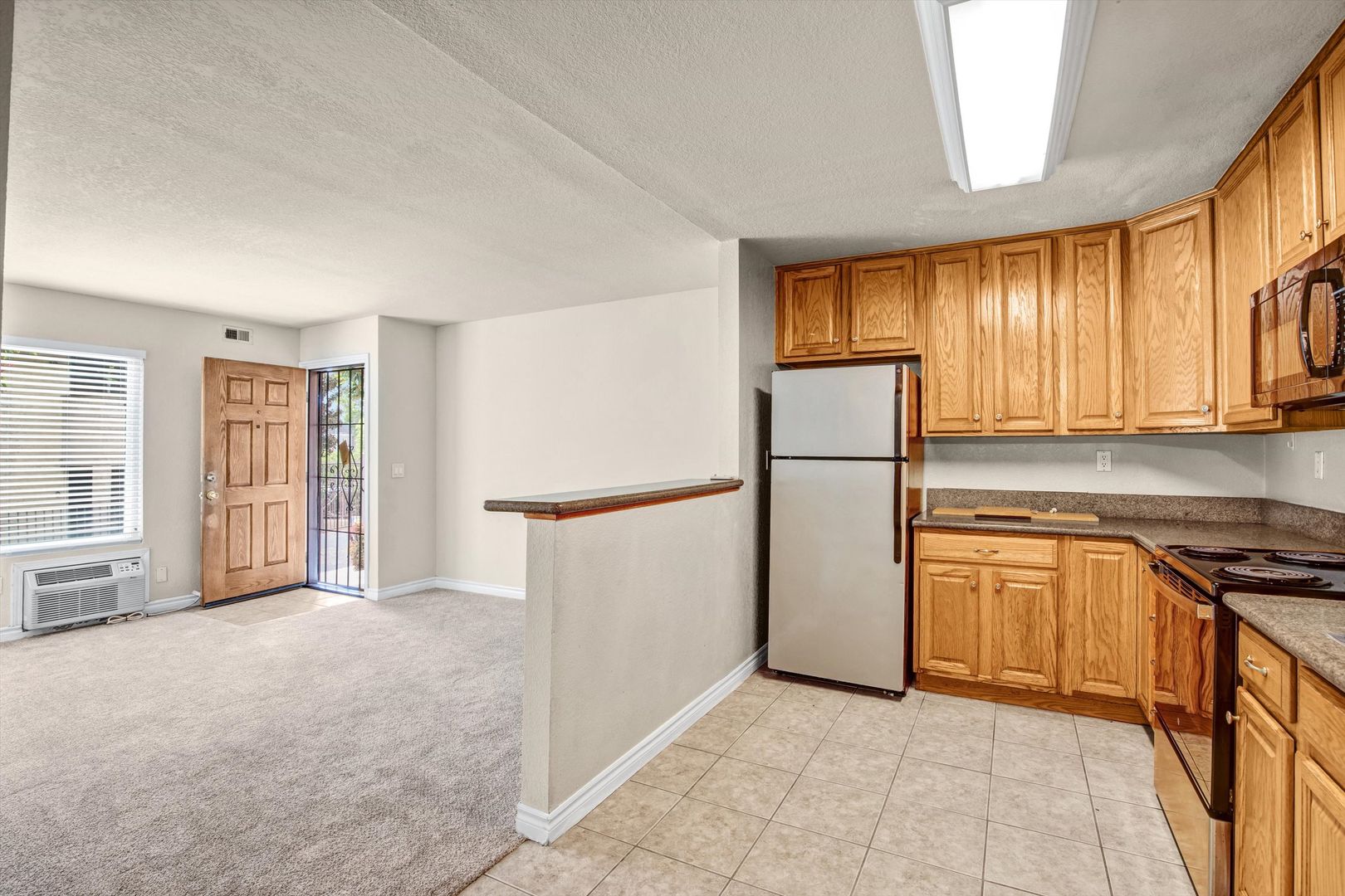 San Diego House: 1661 Bayview Heights 17