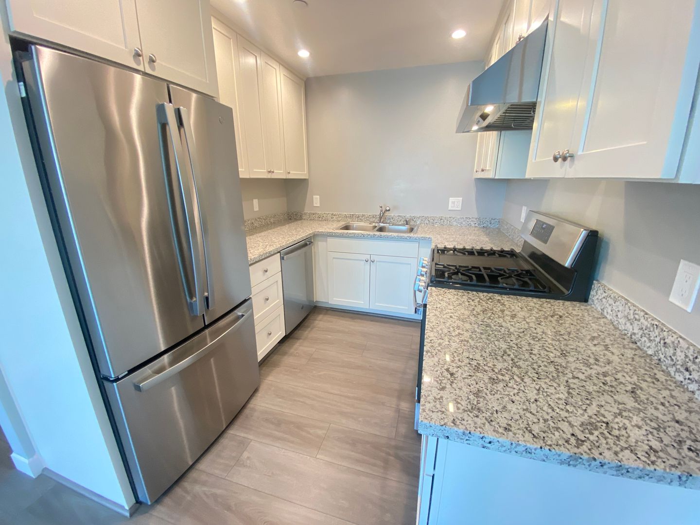 Oakland Apartment: 4124 Lyon Ave