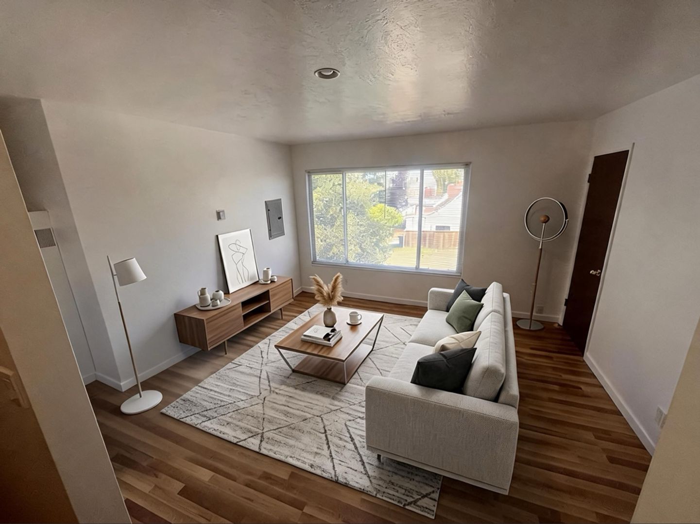 1339 Francisco St - Main Image