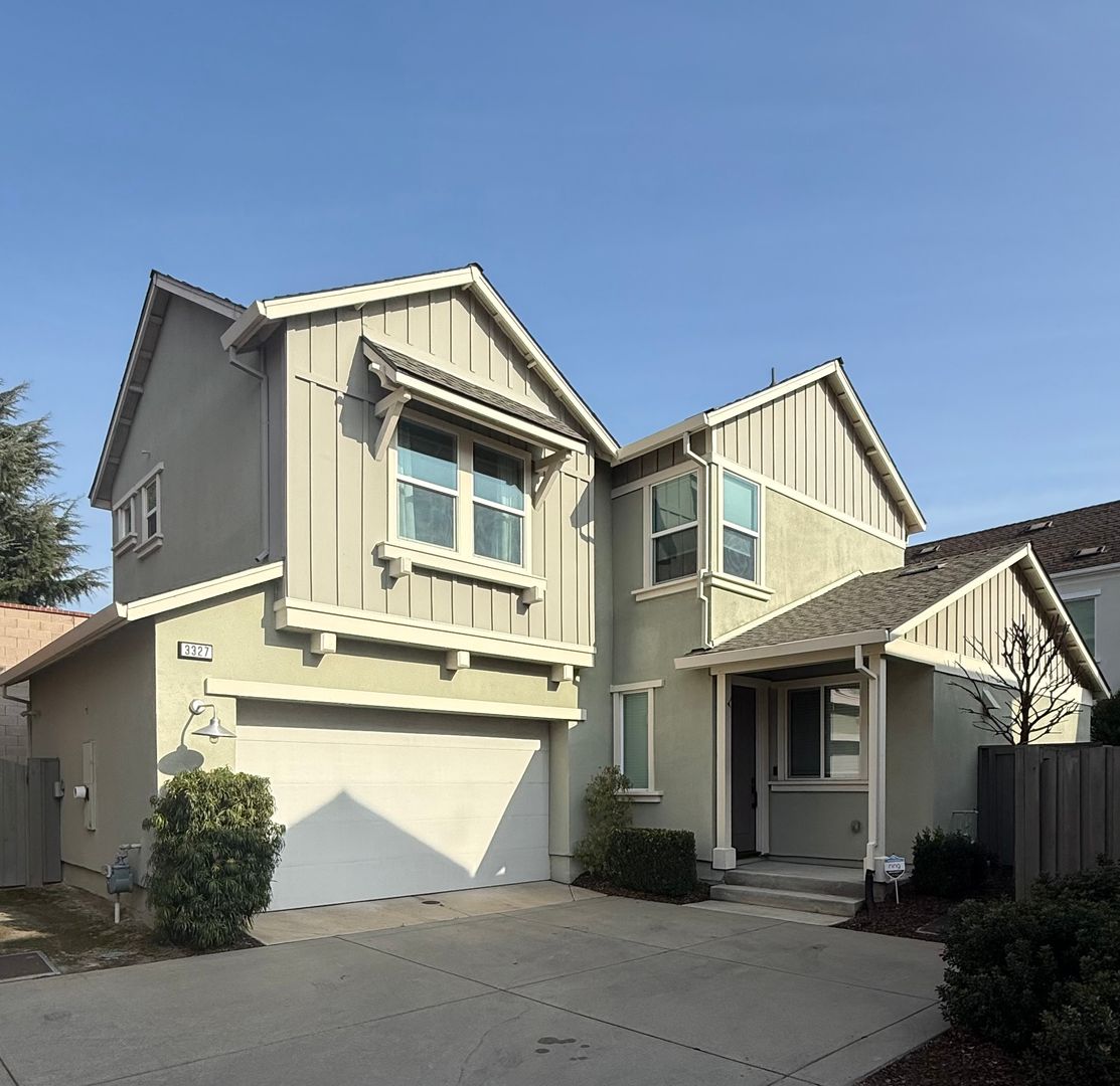 Sacramento House: 3327 Forney Way