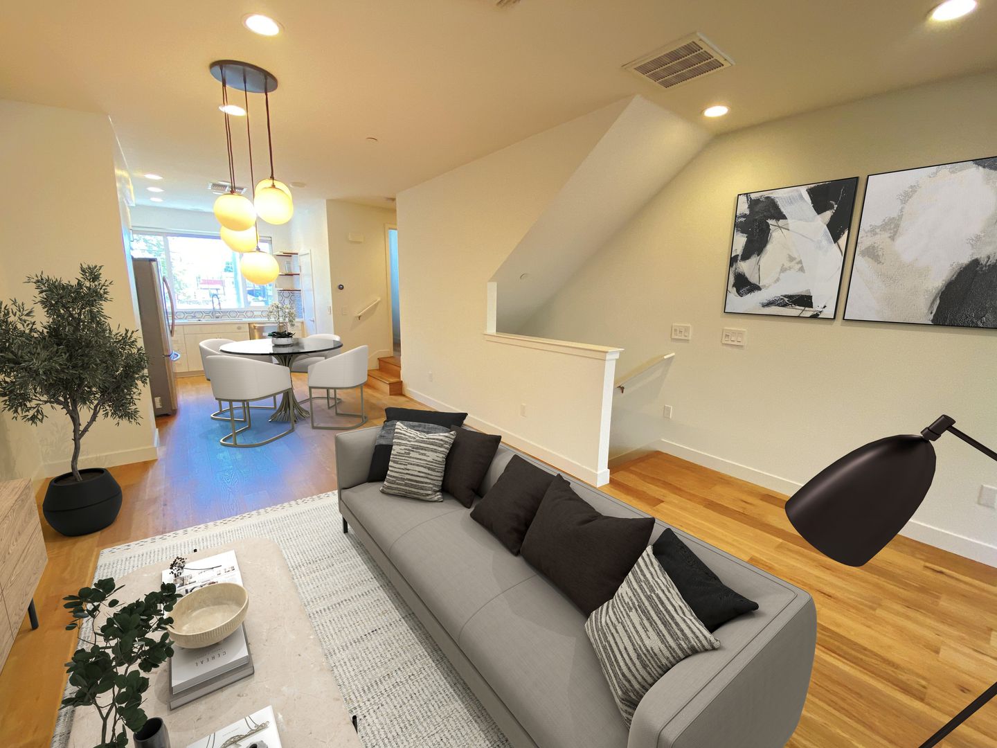 Oakland House: 2245 Myrtle St