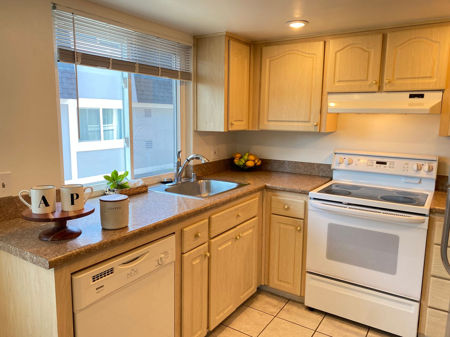 San Leandro House: 14014 Reed Ave