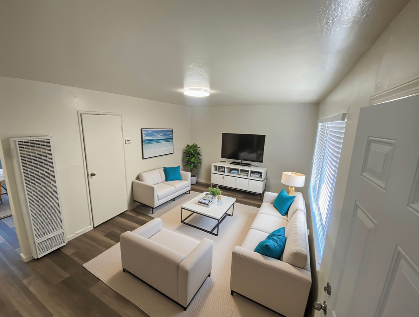 Oakland Apartment: 8811 A St