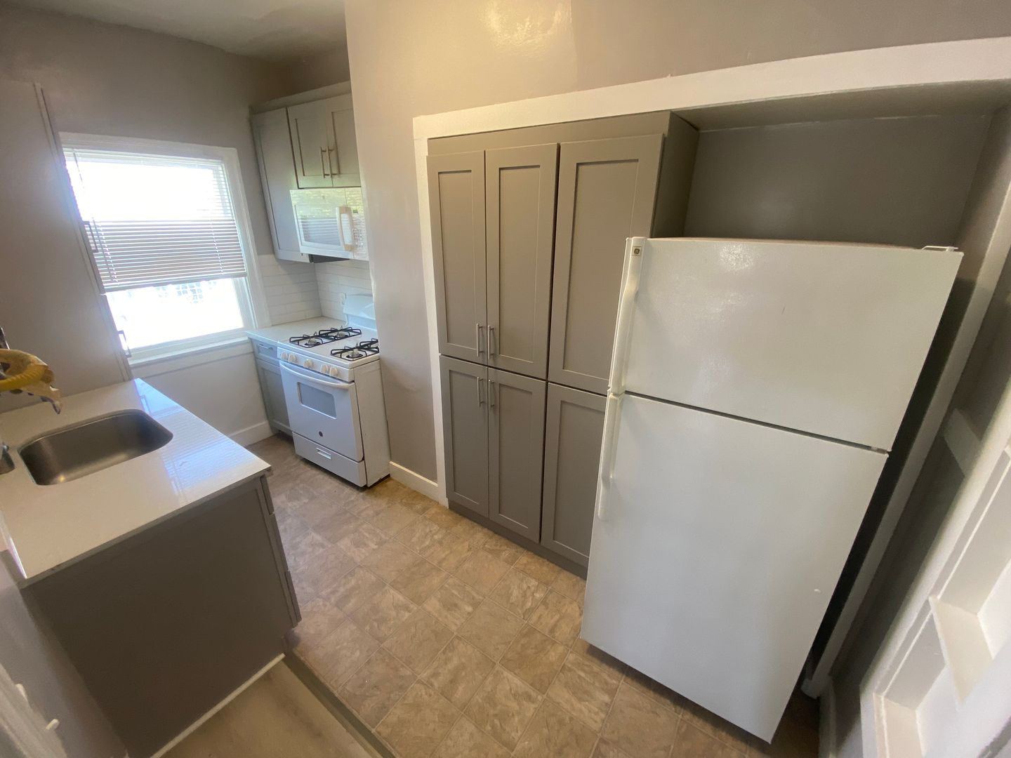 Oakland Apartment: 5918 Genoa St