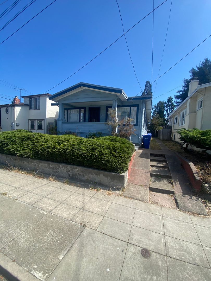 Albany House: 1142 Brighton Ave