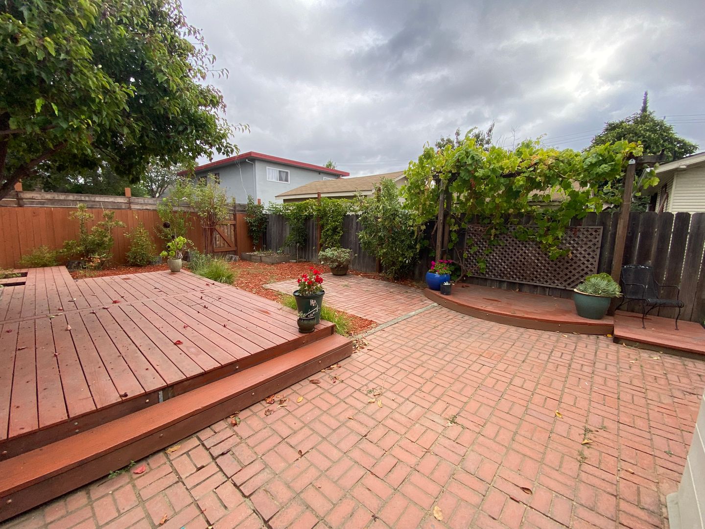 Oakland House: 1570 Macarthur Blvd